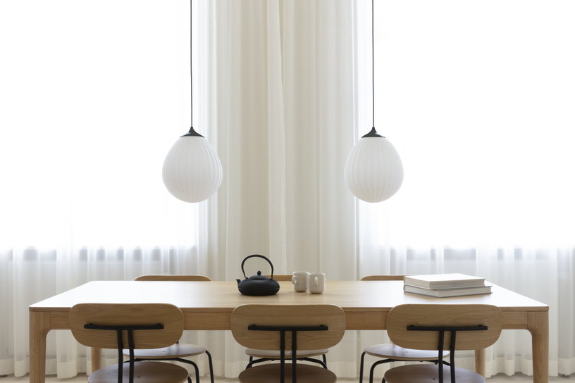 abat-jour-en-verre-et-acier-noir-22-3-x-21-2-cm-around-the-world-umage-9