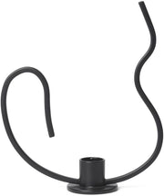 bougeoir-bas-en-fer-noir-valse-ferm-living-1