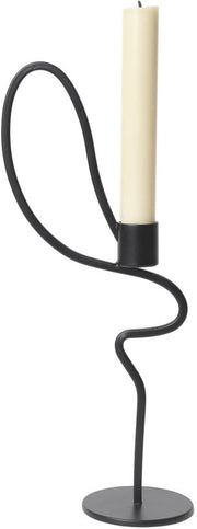 bougeoir-haut-en-fer-noir-valse-ferm-living-1