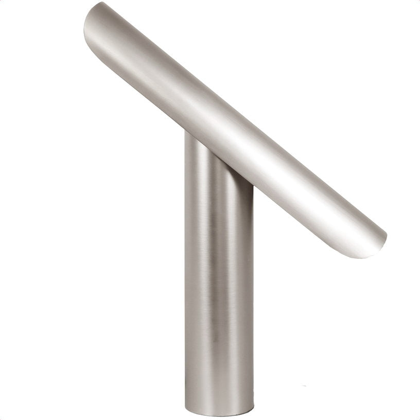 lampe-a-poser-en-acier-gris-t-frama-1
