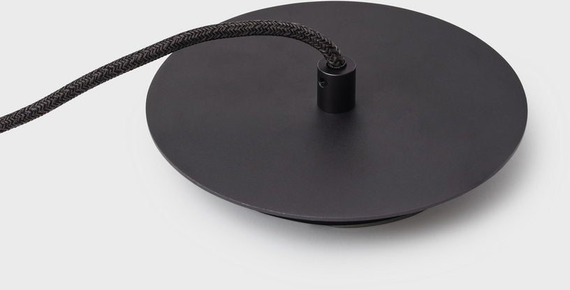 petite-suspension-en-aluminium-gris-fume-loop-tala-3