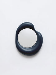 petit-miroir-design-en-ceramique-bleu-nuit-ingres-auguste-moustache-1