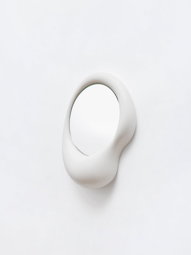 petit-miroir-design-en-ceramique-blanc-ingres-jean-moustache-2