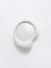 petit-miroir-design-en-ceramique-blanc-ingres-jean-moustache-1