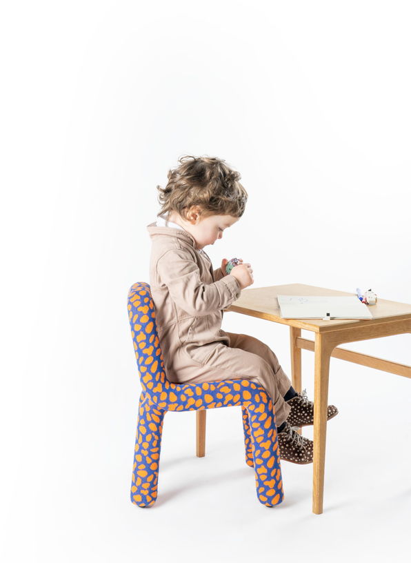 chaise-pour-enfant-en-coton-imprime-parrot-mini-bold-moustache-4