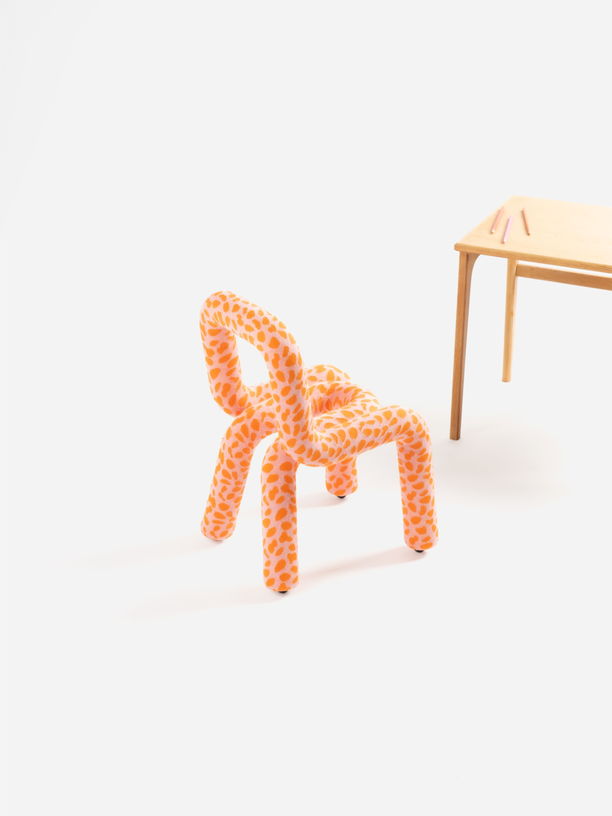 chaise-pour-enfant-en-coton-imprime-koi-mini-bold-moustache-3