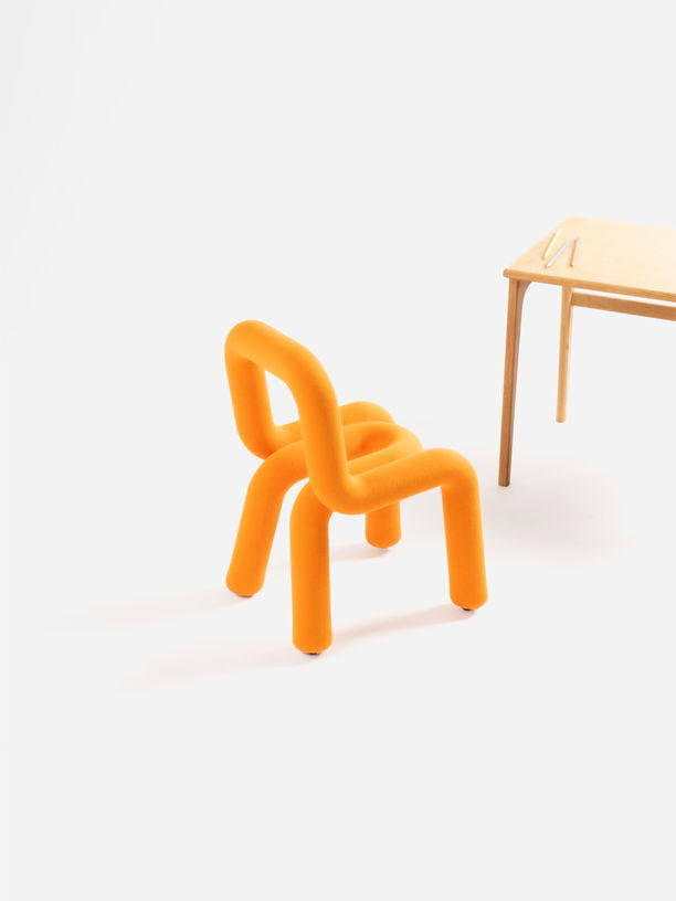 chaise-pour-enfant-en-coton-orange-mini-bold-moustache-3
