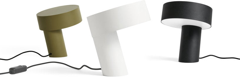 lampe-de-table-en-aluminium-noir-slant-hay-2