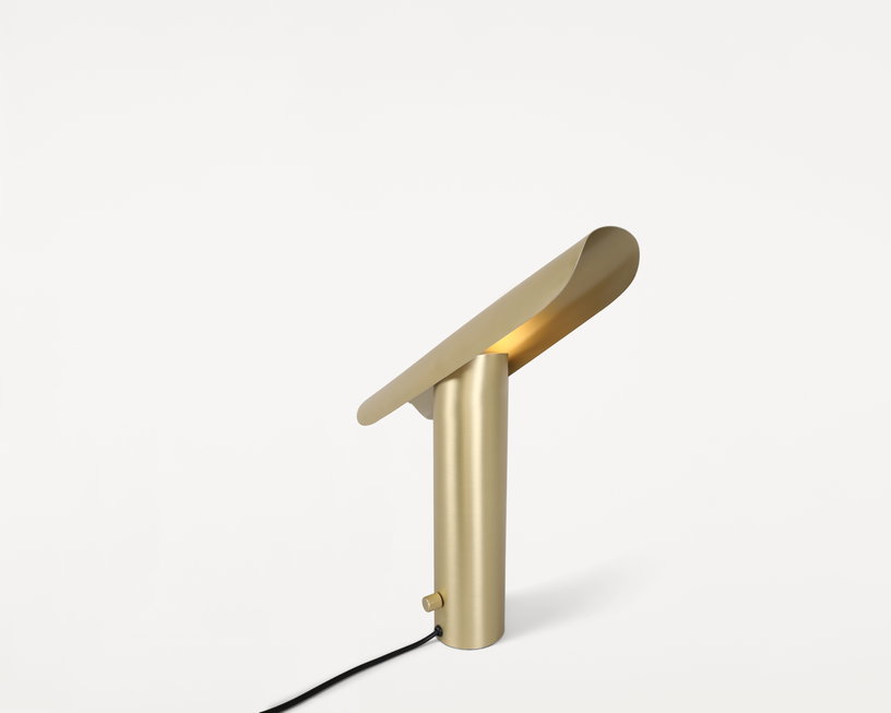 lampe-a-poser-en-laiton-t-frama-3