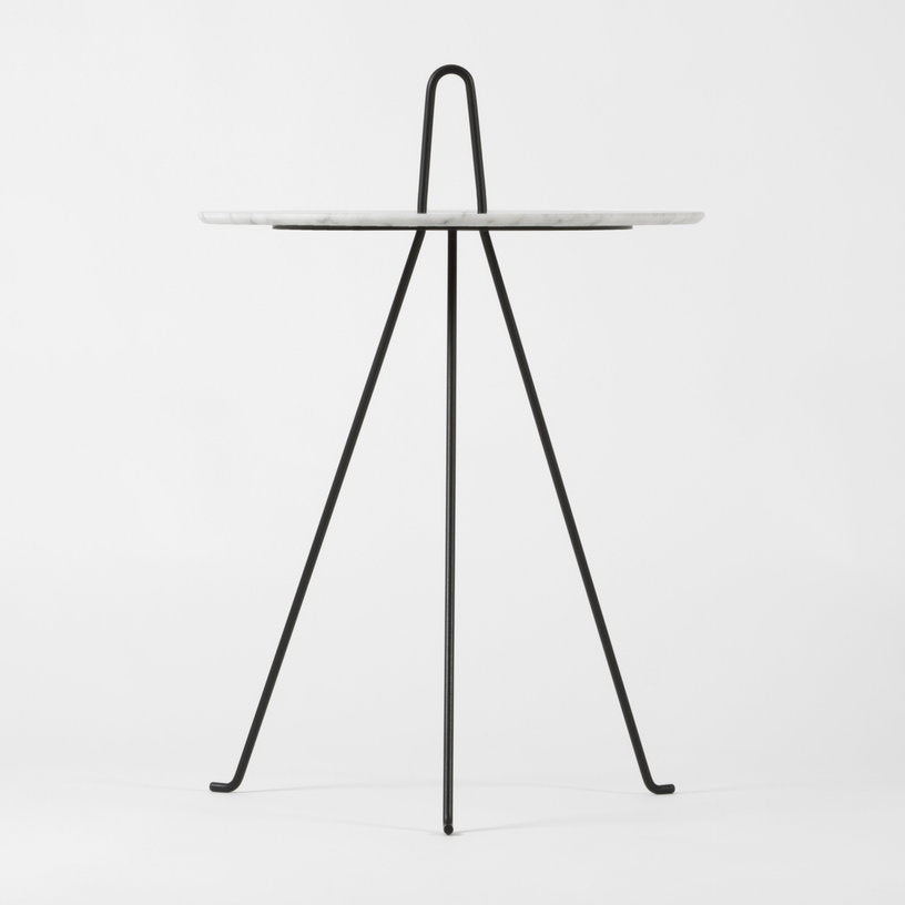 table-d-appoint-ronde-en-marbre-de-carrare-et-acier-noir-42-x-62-cm-tipi-objekto-3