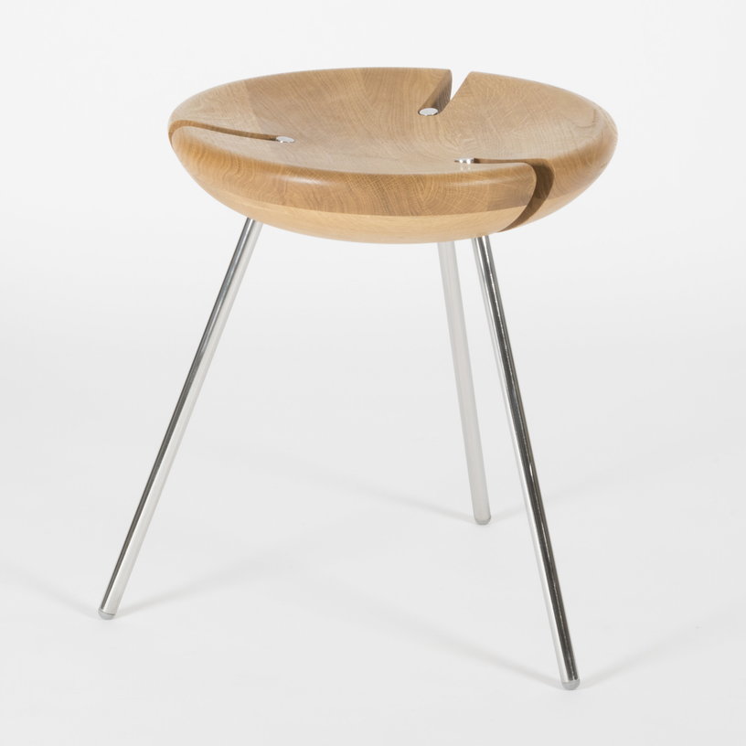 tabouret-en-chene-massif-et-acier-inoxydable-45-cm-tribo-objekto-2