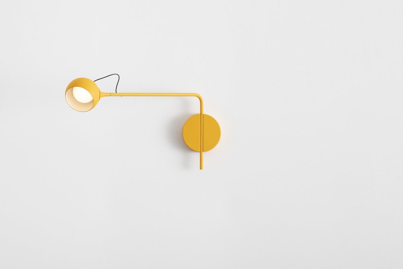 applique-murale-en-acier-jaune-ixa-artemide-3