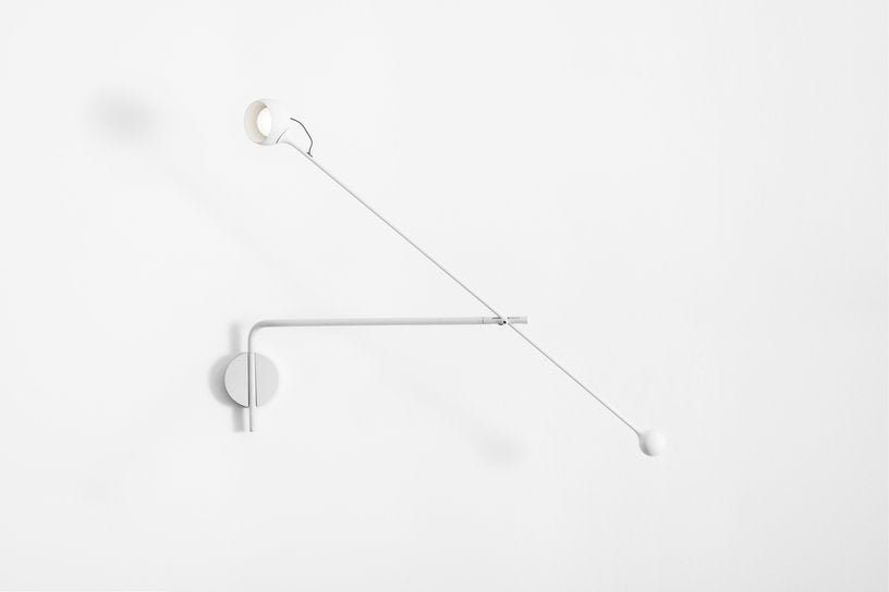 applique-murale-a-bras-en-acier-blanc-ixa-artemide-2