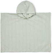 poncho-enfant-en-coton-biologique-bleu-glacier-et-creme-5-a-6-ans-roomie-liewood-1