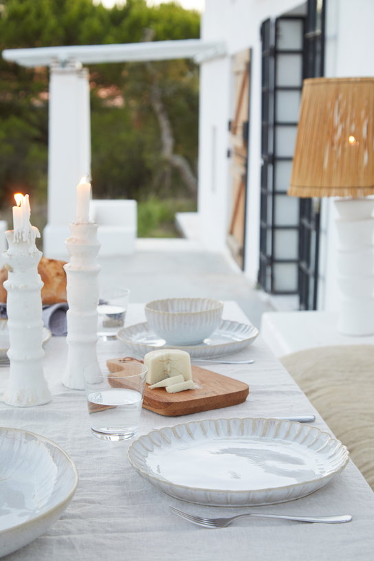 assiette-a-salade-en-gres-bleu-marine-22-cm-mallorca-costa-nova-2
