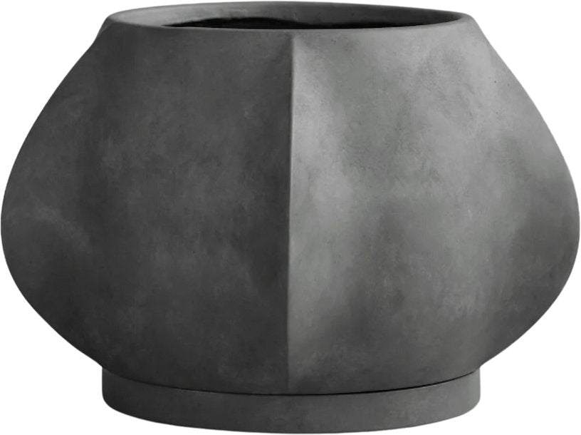 mini-pot-de-fleurs-en-beton-gris-fonce-25-x-39-5-cm-arket-101-copenhagen-1