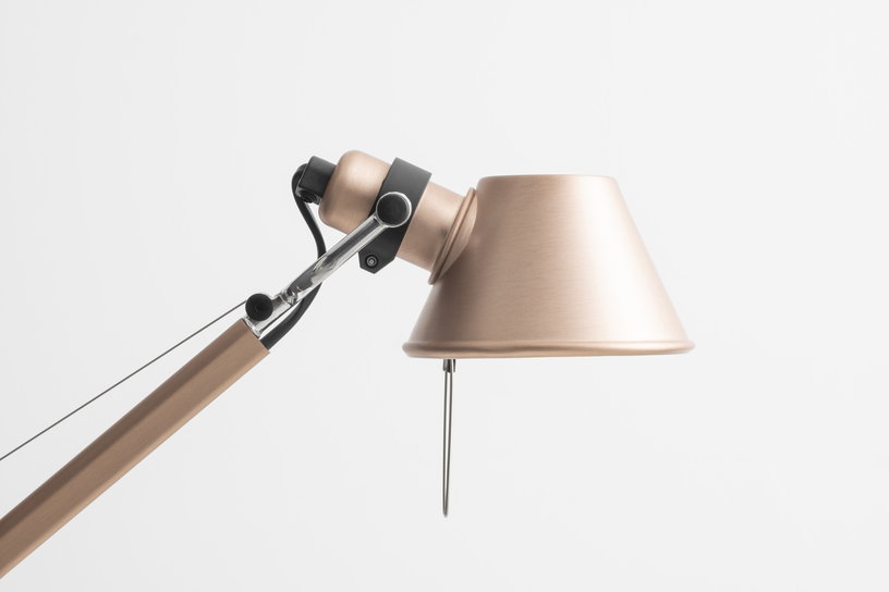 lampe-de-bureau-en-aluminium-brushed-copper-tolomeo-micro-special-edition-artemide-2
