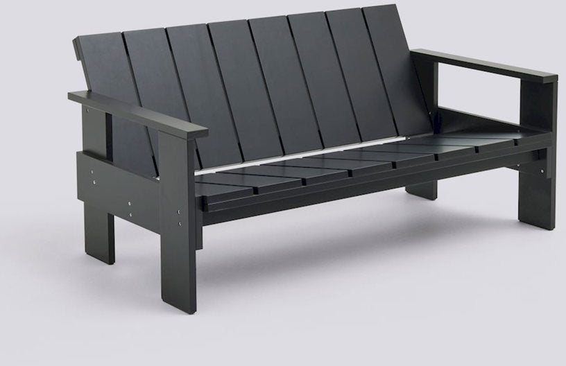 canape-d-exterieur-en-pin-laque-noir-a-l-eau-crate-hay-1