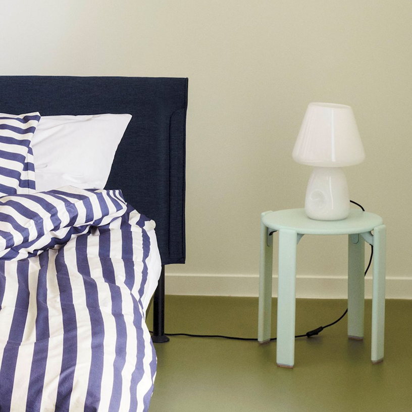 abat-jour-de-lampe-de-table-en-verre-opale-blanc-apollo-hay-10