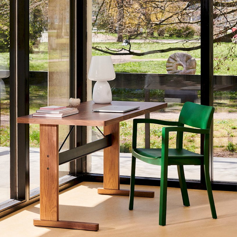 abat-jour-de-lampe-de-table-en-verre-opale-blanc-apollo-hay-11