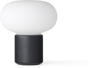 lampe-portable-en-polyethylene-noir-froid-18-cm-karl-johan-new-works-1