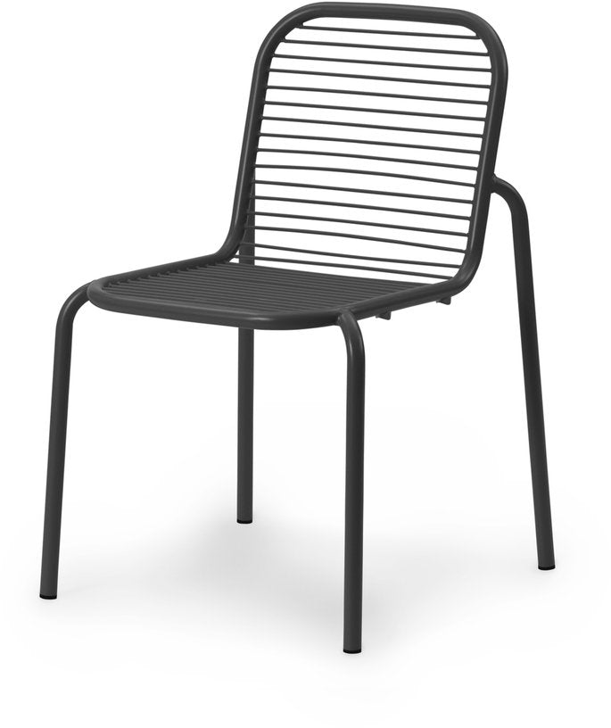 chaise-d-exterieur-en-acier-noir-vig-normann-copenhagen-1