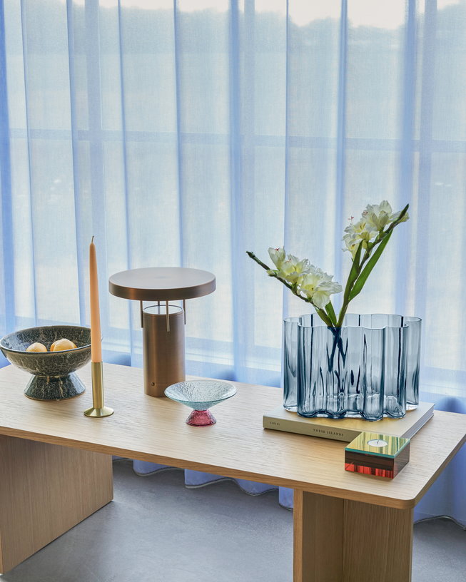 vase-d-ambre-bleu-hubsch-4