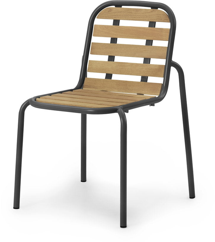 chaise-de-jardin-en-acier-et-bois-noir-vig-robinia-normann-copenhagen-1