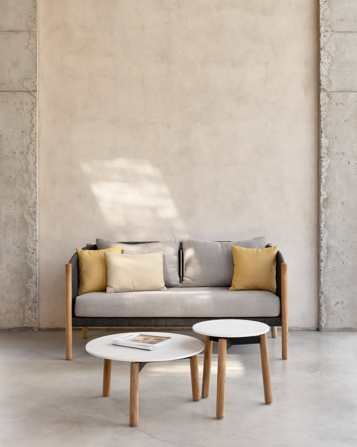 2. 5-seat teak and anthracite rope sofa lounge Lento - Vincent Sheppard - The Cool Republic
