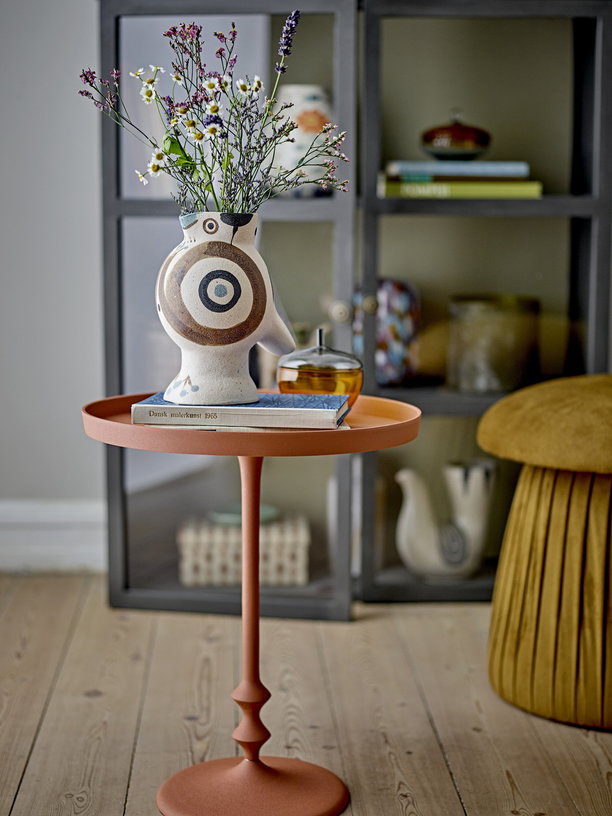 table-d-appoint-ronde-en-aluminium-orange-anjou-bloomingville-2