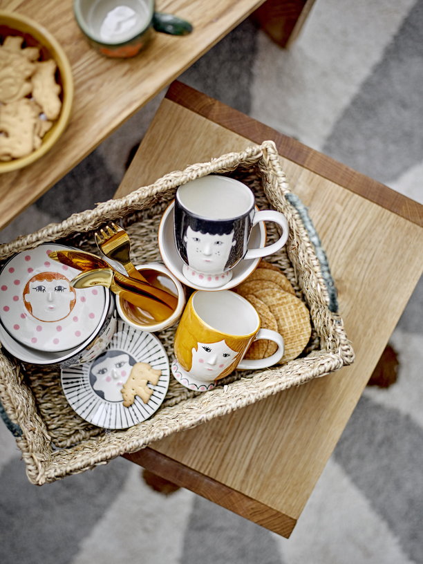 tasse-carolin-en-gres-noir-bloomingville-mini-2