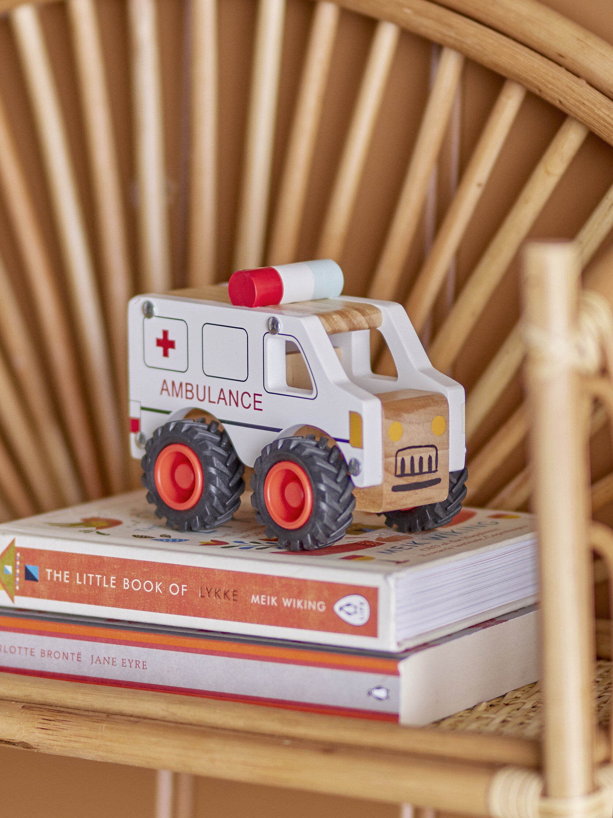 Voiture Jouet Vito Blanc Fsc® 100% Pin - Bloomingville Mini — 331109.jpg