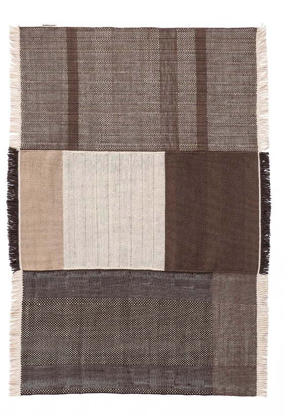 tapis-d-exterieur-rectangulaire-dhurrie-tisse-a-la-main-chocolat-200x300-cm-tres-nanimarquina-1