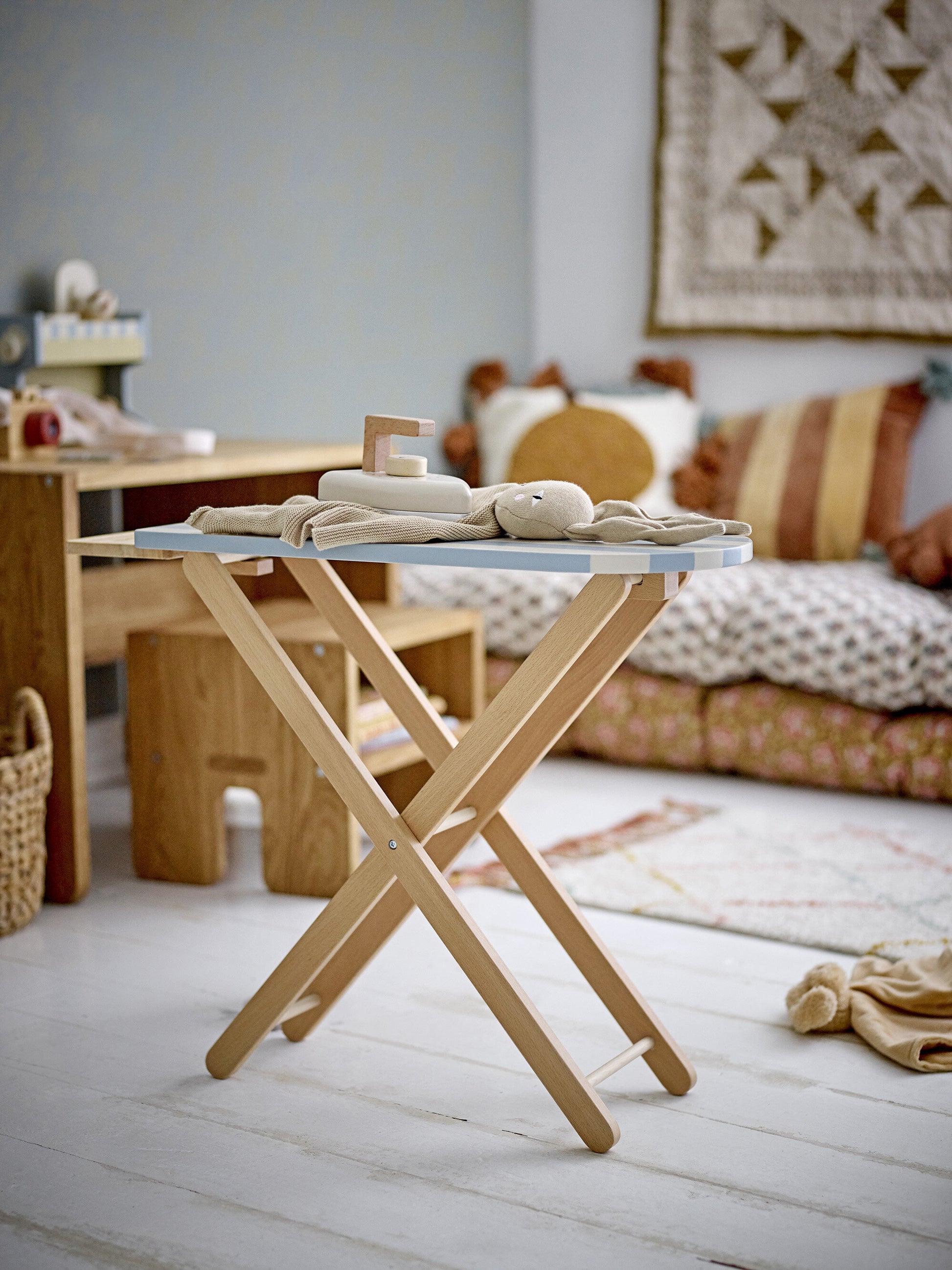 Sande Toy Ironing Board & Iron Blue Fsc® 100% Pine - (Table à repasser et fer à repasser) Bloomingville Mini — 332222.jpg