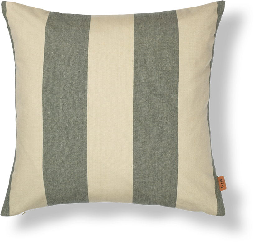 coussin-d-exterieur-carre-en-coton-raye-lichen-fonce-50x50cm-strand-ferm-living-1