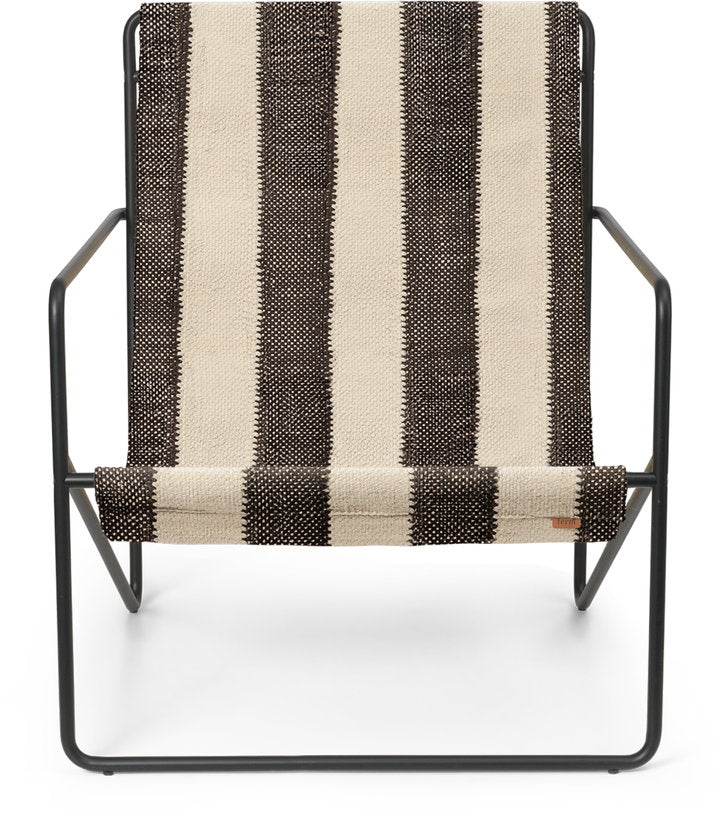 chaise-d-exterieur-en-metal-noir-et-chocolat-desert-ferm-living-2