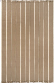 tapis-rectangulaire-raye-en-laine-sable-200x140cm-calm-kelim-ferm-living-1