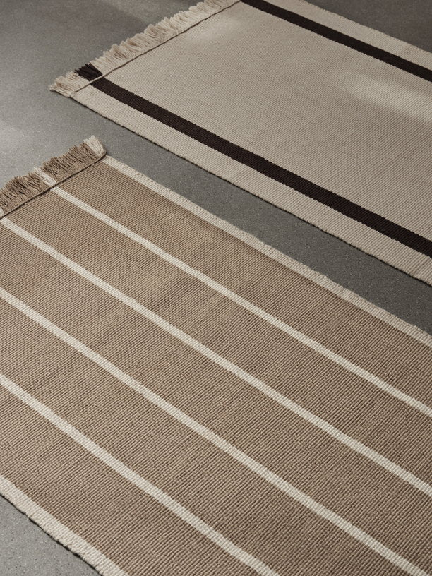 tapis-rectangulaire-raye-en-laine-sable-80x200cm-calm-kelim-ferm-living-4