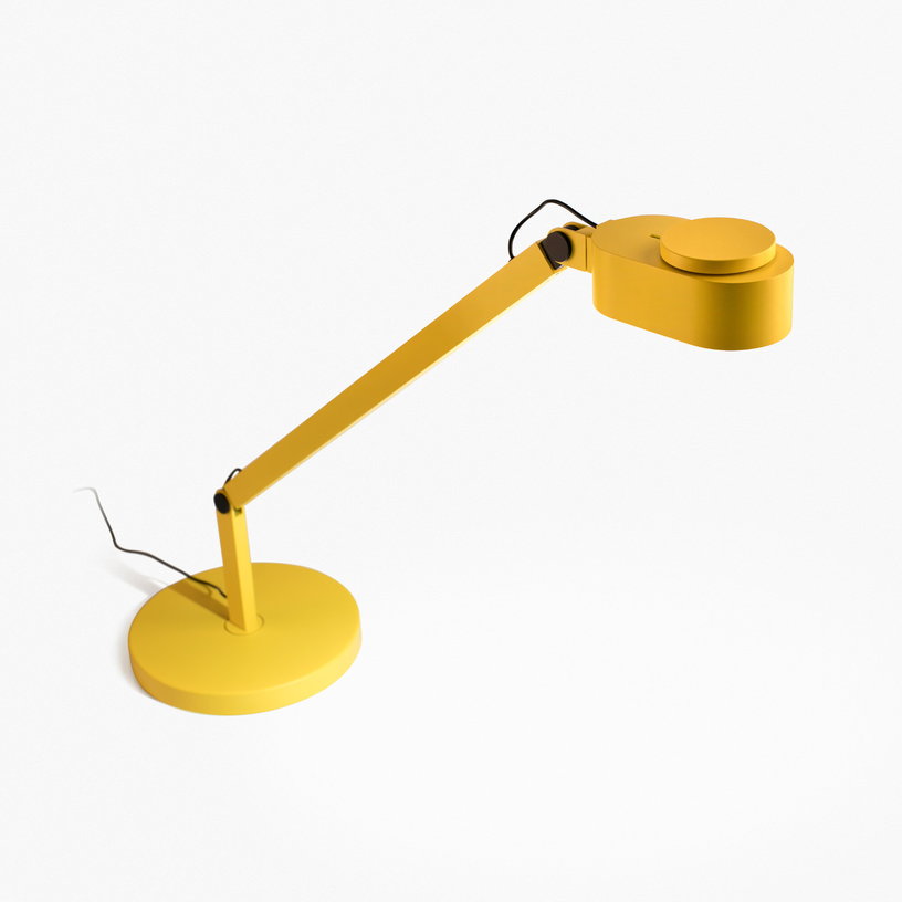 lampe-de-bureau-en-acier-jaune-65x86cm-invitante-faro-barcelona-2