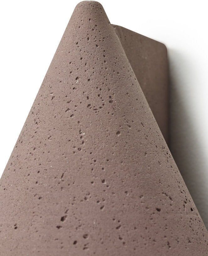 applique-murale-en-beton-rouge-fonce-15x16-cm-primary-shape-deg1-serax-6