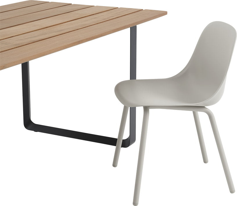 chaise-de-jardin-en-plastique-et-acier-grise-77cm-fiber-muuto-2