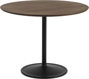 table-a-manger-en-aluminium-et-chene-huile-fonce-95x73cm-soft-muuto-1