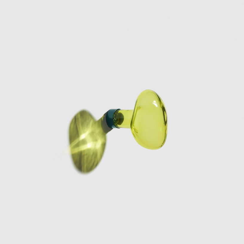 patere-murale-en-verre-citron-vert-9cm-bubble-petite-friture-3