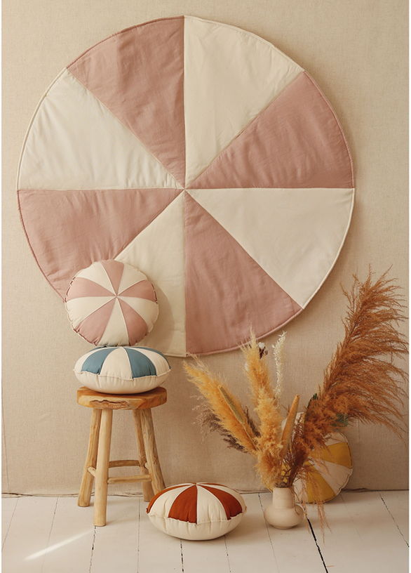 tapis-rond-en-coton-et-lin-patchwork-rose-poudre-moi-mili-4