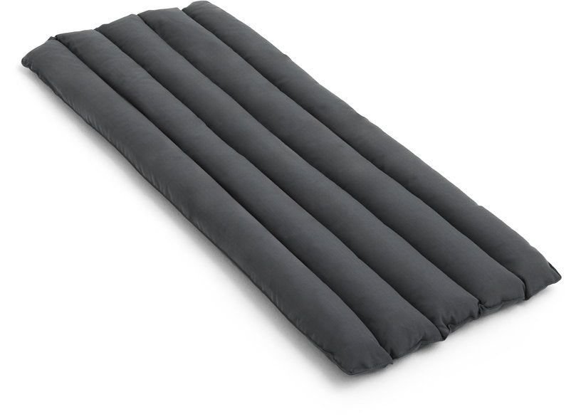 coussin-matelasse-impermeable-anthracite-pour-chaise-longue-palissade-hay-1