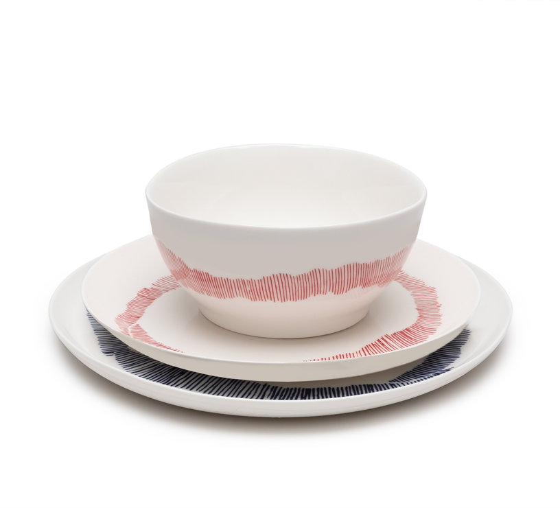 set-de-vaisselle-12-pieces-en-gres-blanche-rayures-roses-feast-serax-3