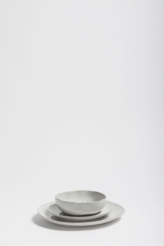 set-de-vaisselle-12-pieces-en-gres-blanc-la-mere-serax-2