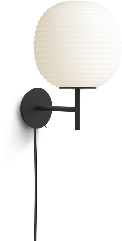 applique-murale-en-verre-opal-blanc-20cm-lantern-new-works-3