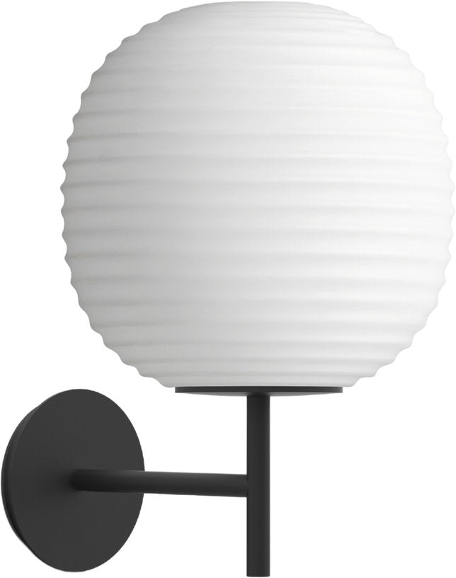 applique-murale-en-verre-opal-blanc-20cm-lantern-new-works-1