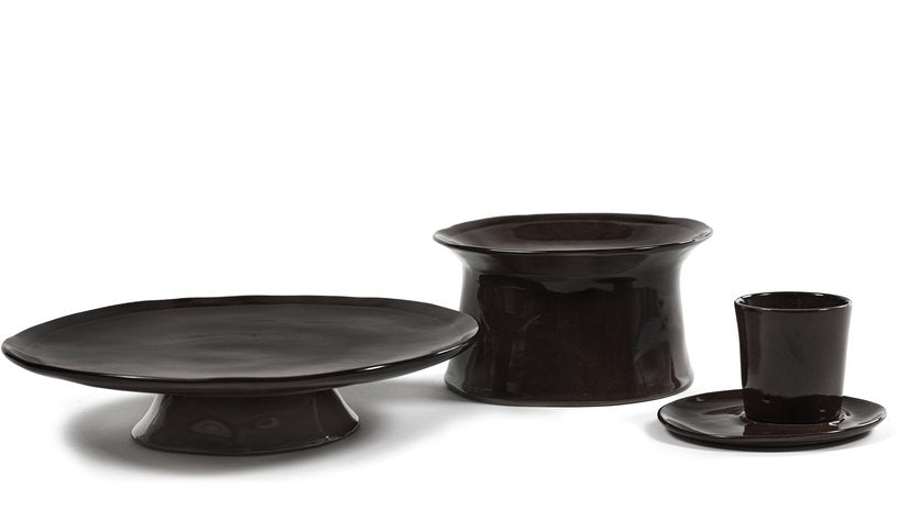 assiette-sur-pied-en-gres-marron-ebene-30-5x6cm-la-mere-serax-5